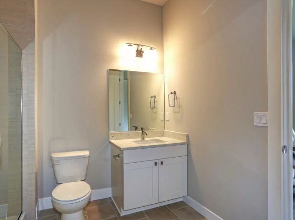 衛(wèi)生間裝修要選虹吸式還是直沖式馬桶？千萬別選錯(cuò)了！(圖4)