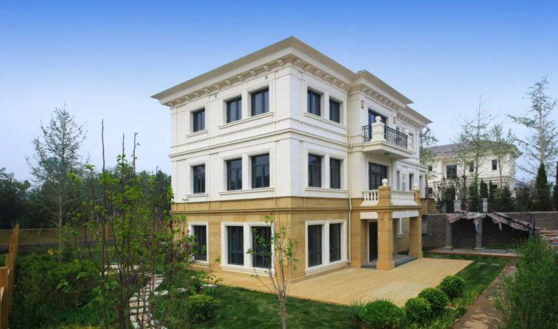 盤點(diǎn)2020年人氣最旺的10套農(nóng)村3層高輕鋼別墅！(圖1)