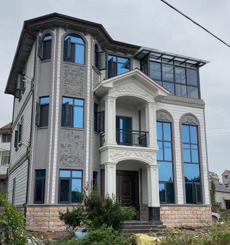 鋼筋鐵骨，堅(jiān)實(shí)不可撼動(dòng)：鋼結(jié)構(gòu)別墅的安全保障