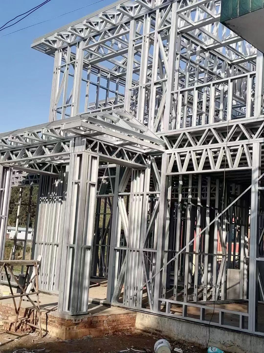  輕鋼別墅如何安裝化糞池？