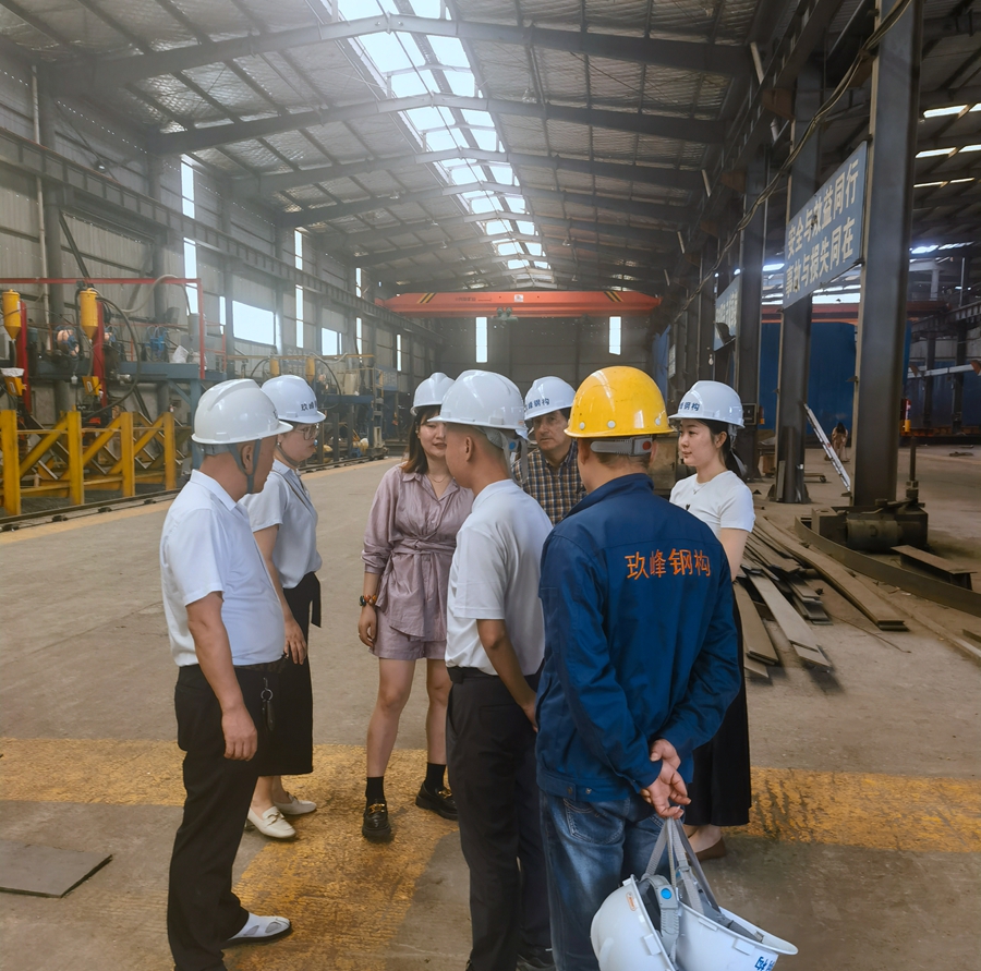 厄瓜多爾建筑商考察睿婕工廠：輕鋼別墅出口南美，合作前景廣闊！(圖3)