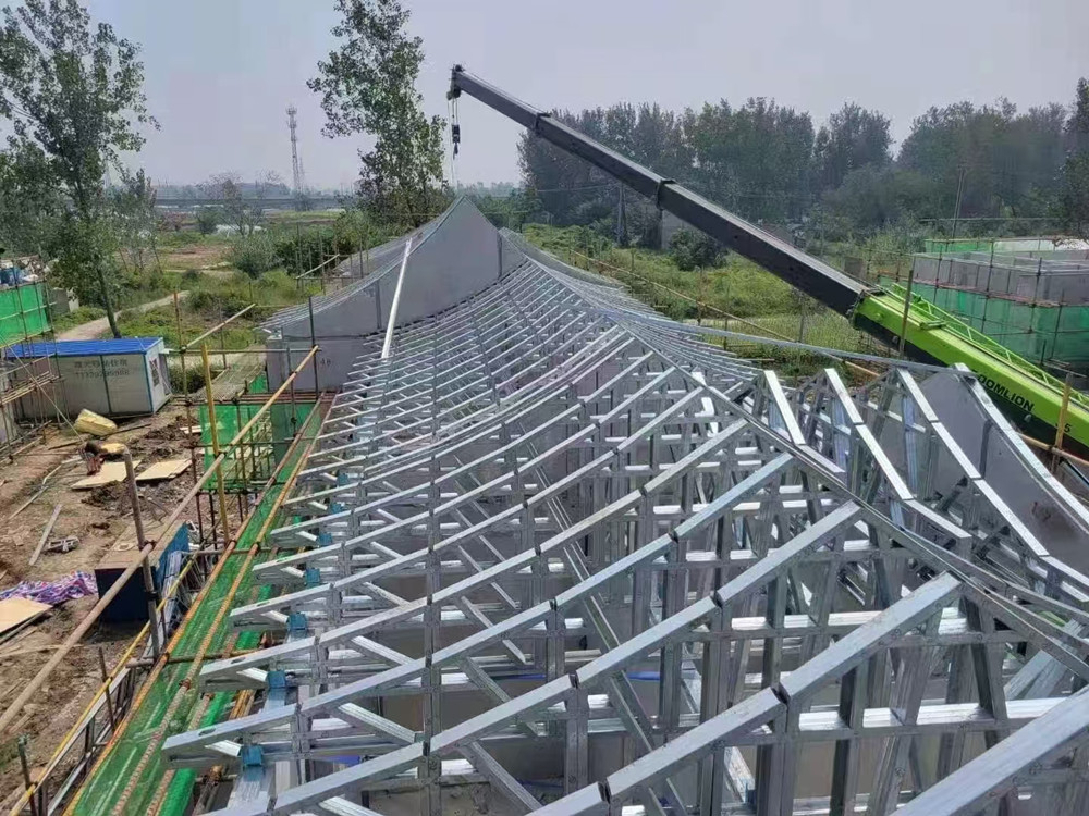 睿婕輕鋼別墅海外項目施工現(xiàn)場(1) 睿婕輕鋼別墅海外項目施工現(xiàn)場(1)