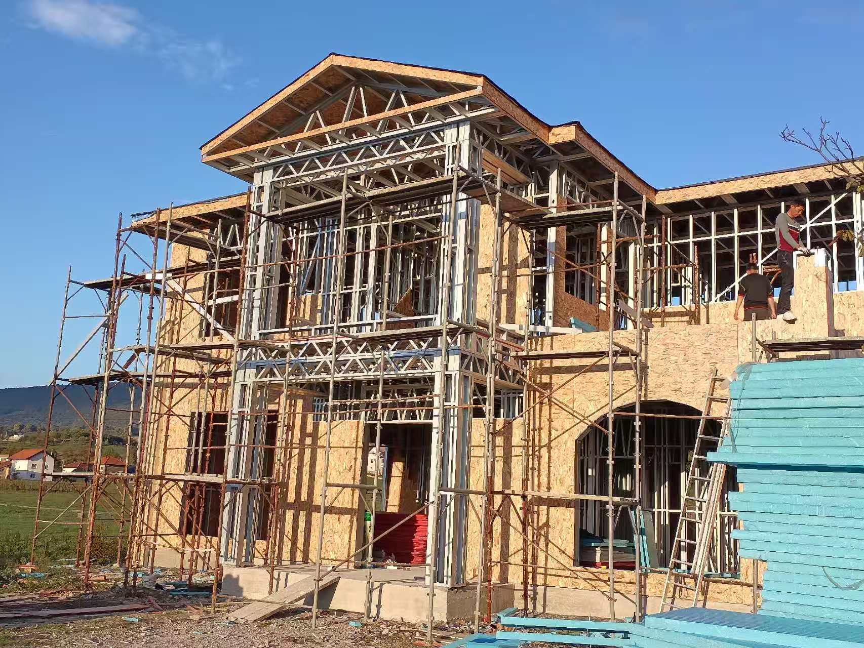 真相揭秘：輕鋼別墅真的會漏電嗎？